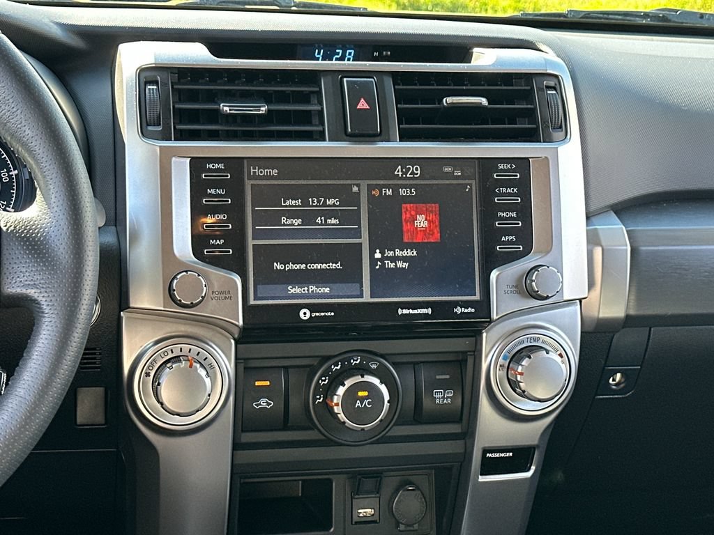 Used 2023 Toyota 4Runner SR5 AWD/4WD image 17