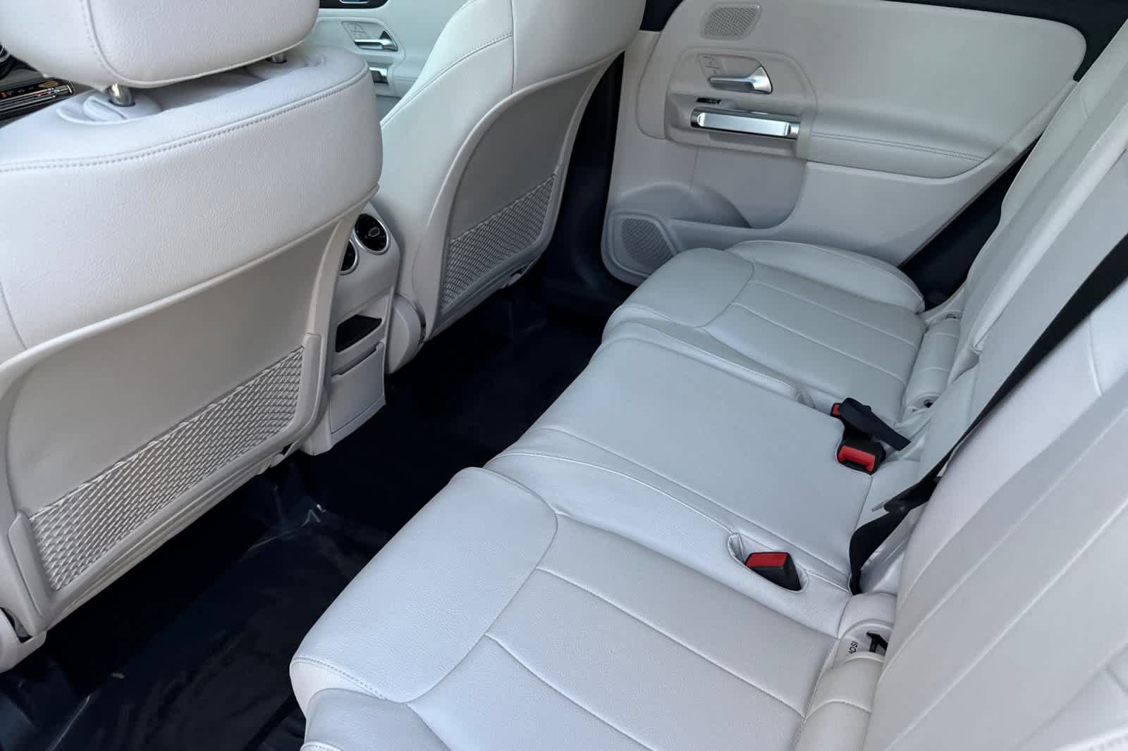 New 2026 Mercedes-Benz GLB 250 image 11