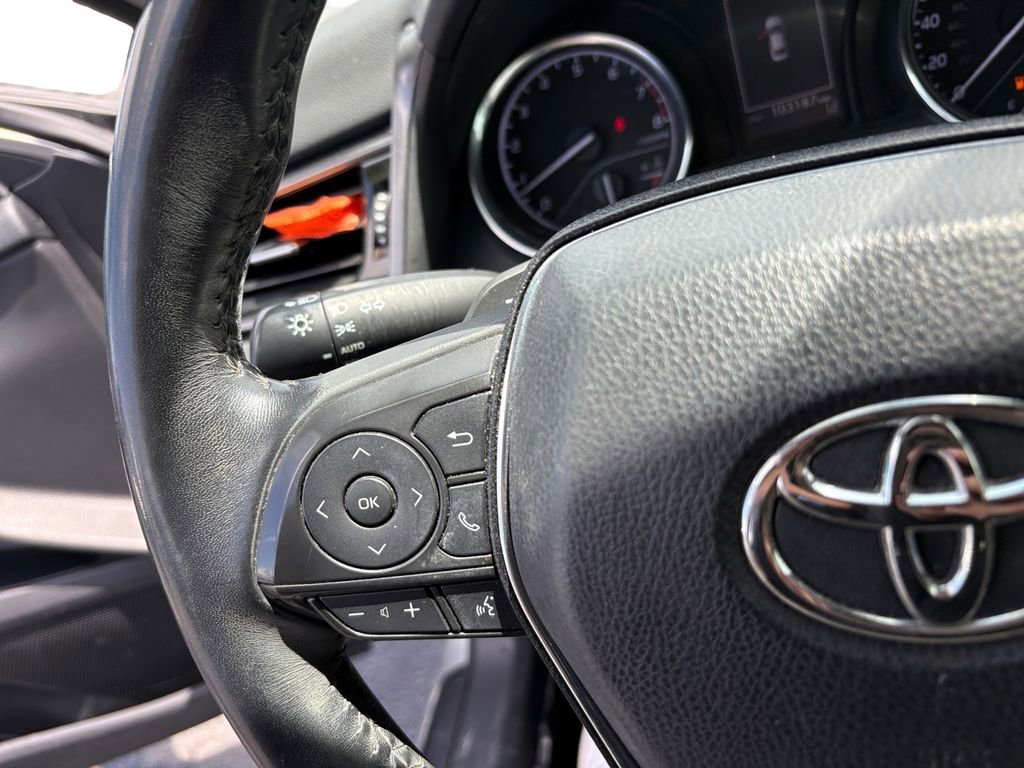Used 2018 Toyota Camry SE w/ Moonroof Package FWD image 20