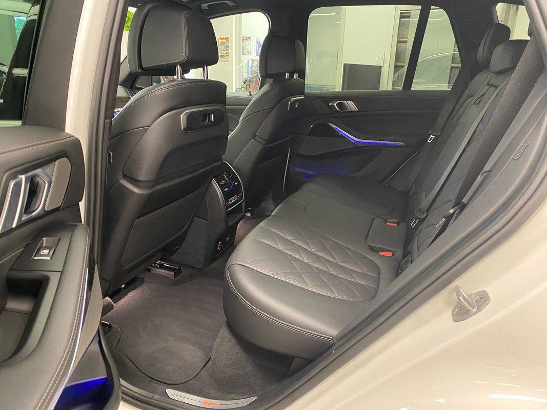 Used 2024 BMW X5 xDrive50e image 13