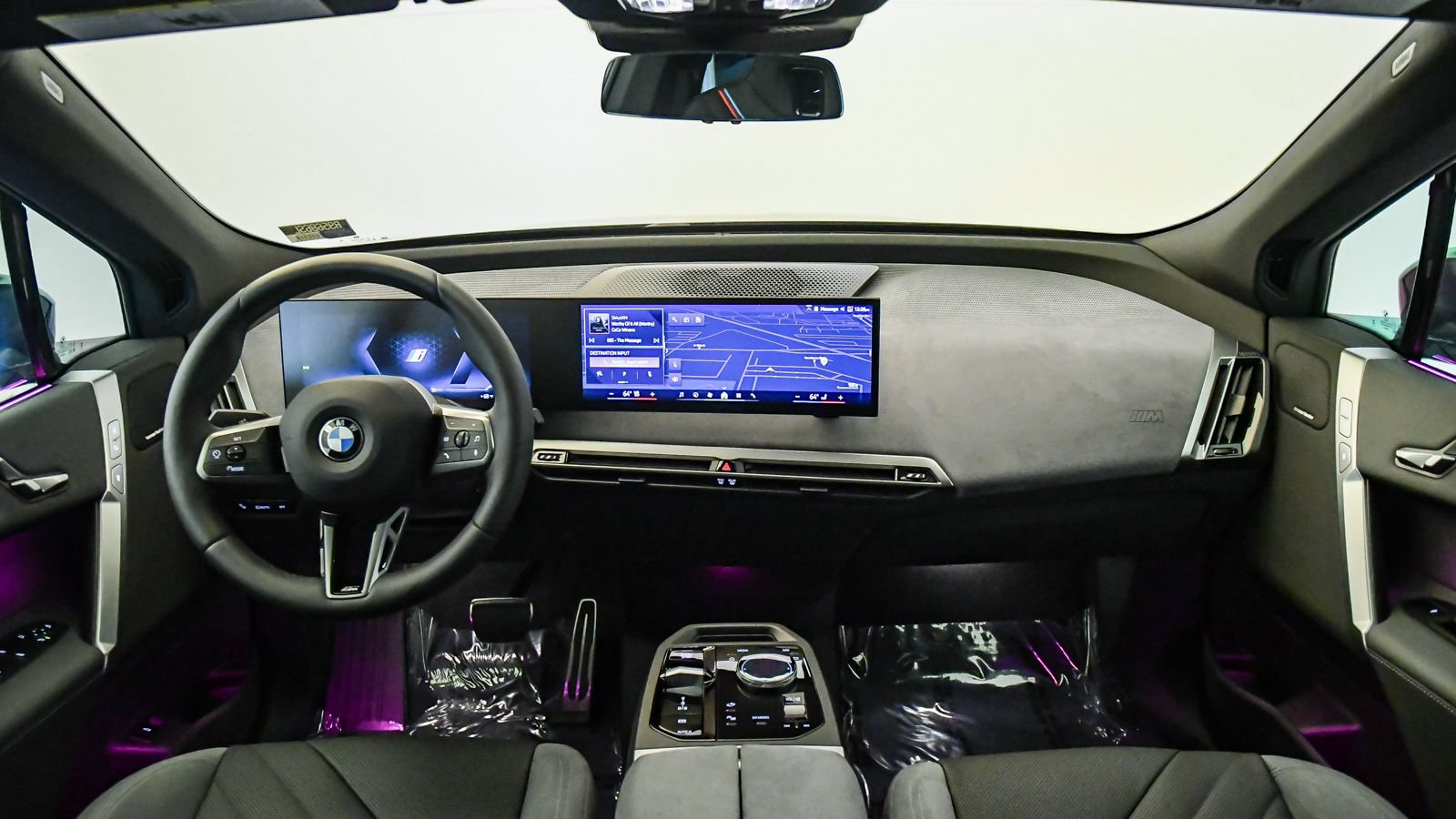 Used 2026 BMW iX xDrive60 w/ M Sport Package AWD/4WD image 15