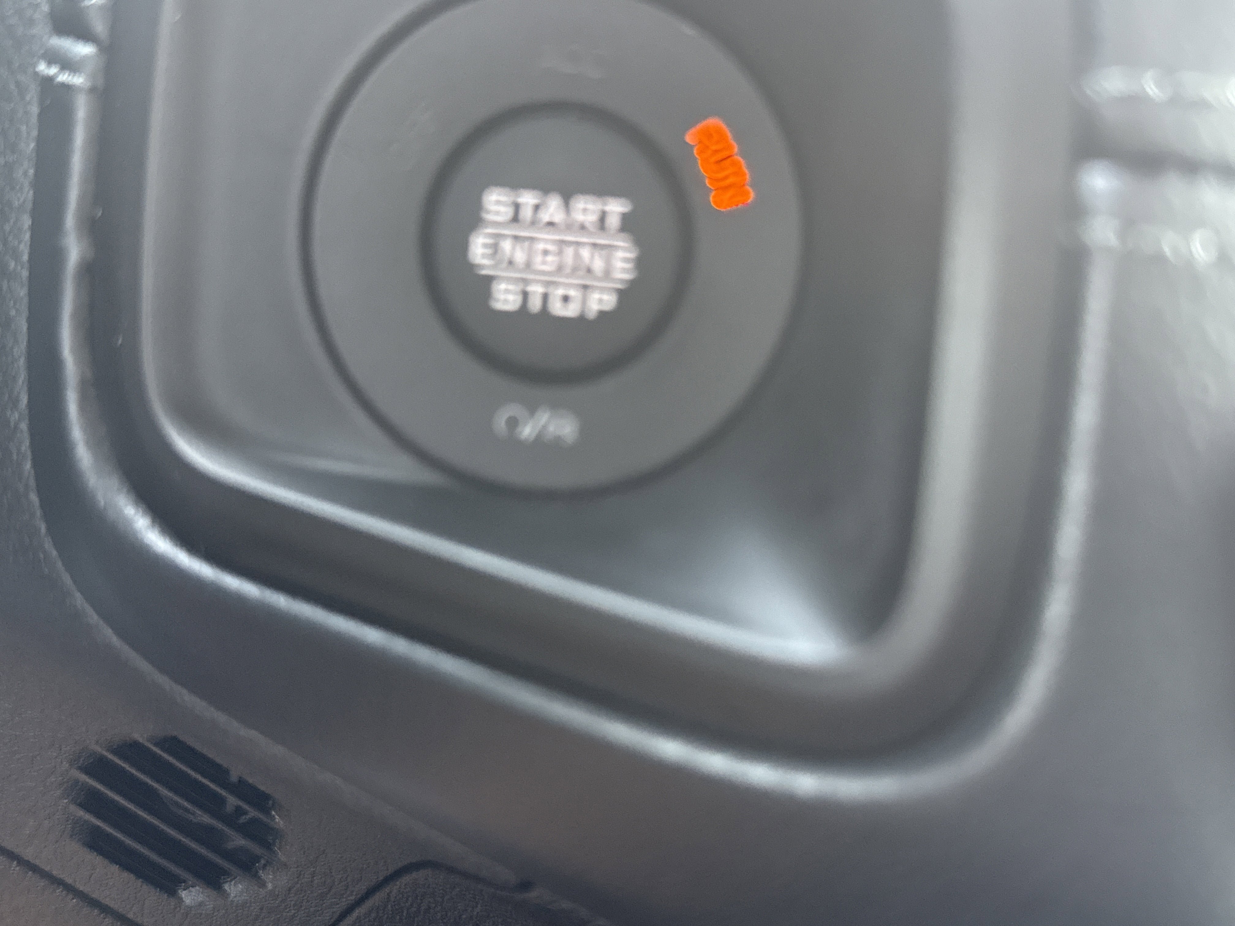 Used 2025 Jeep Gladiator Sport AWD/4WD image 18