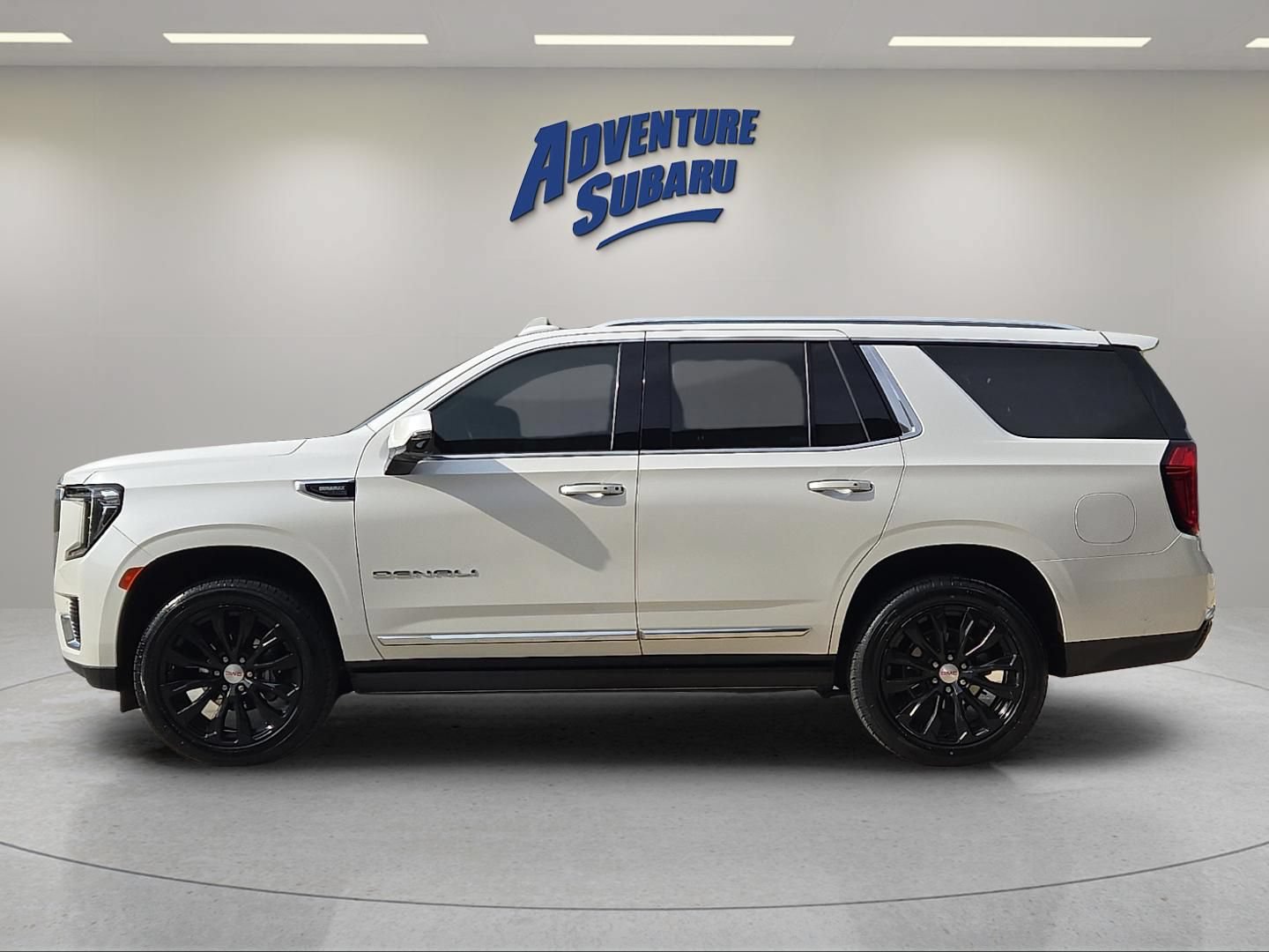 Used 2023 GMC Yukon Denali AWD/4WD image 4
