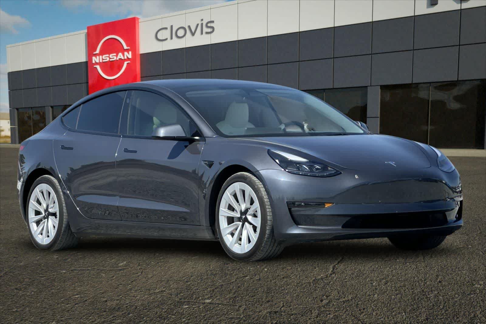Used 2023 Tesla Model 3 Standard Range RWD image 10
