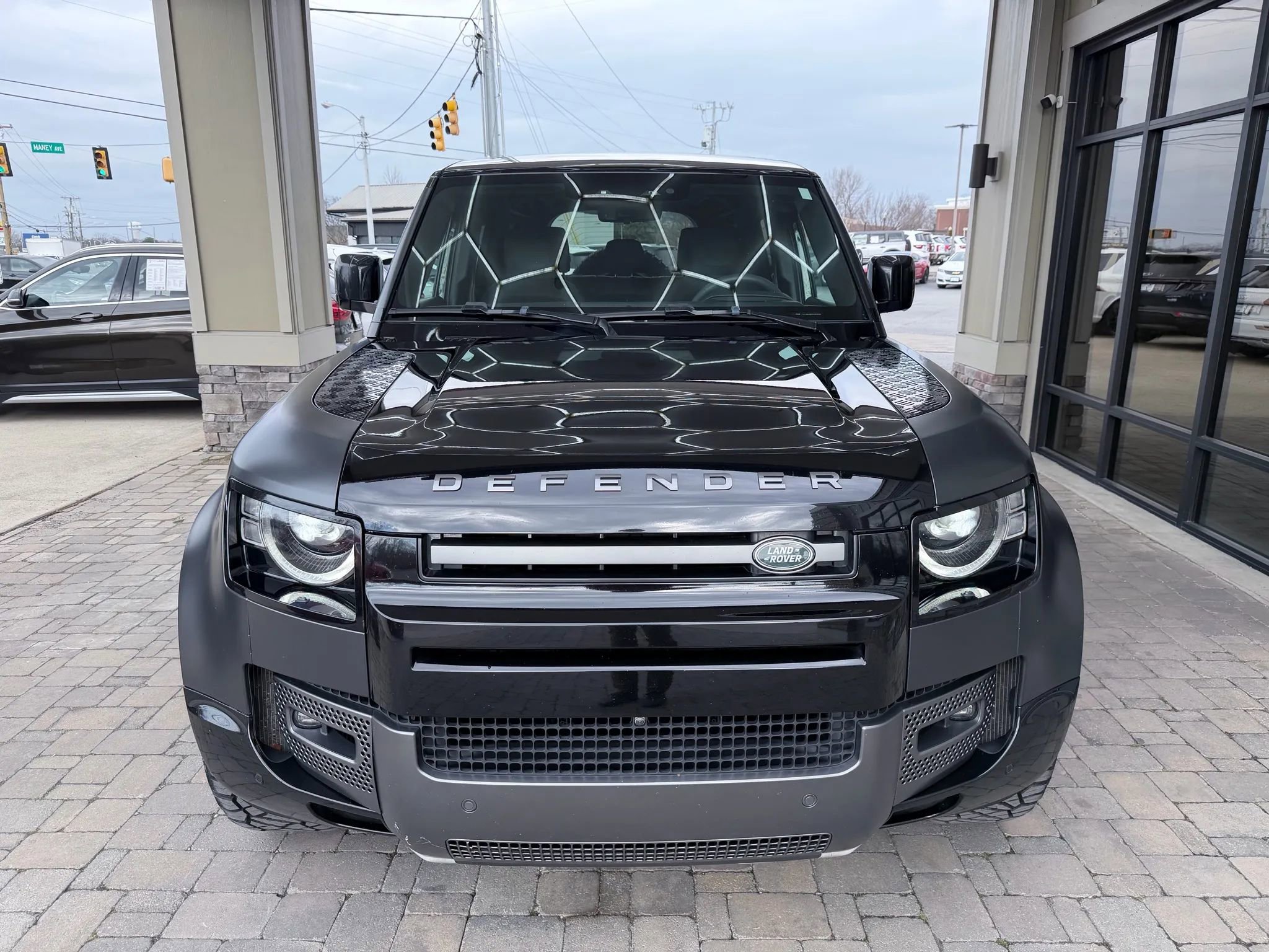 Used 2023 Land Rover Defender 110 V8 image 33