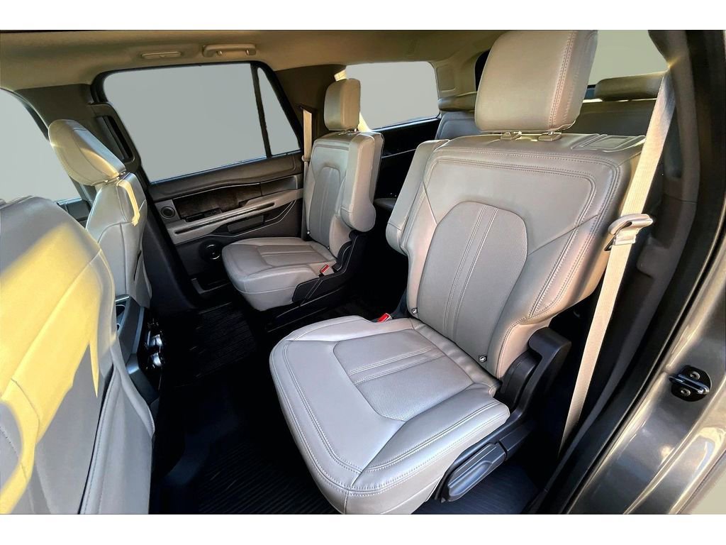 Used 2021 Ford Expedition Limited image 19