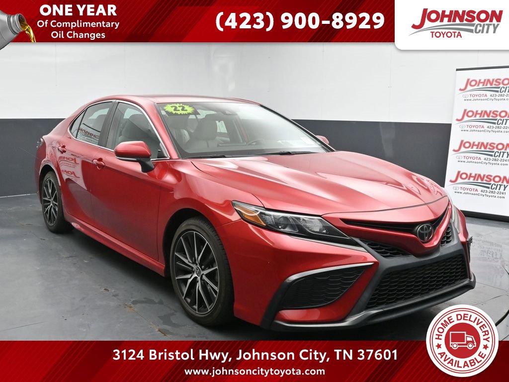 Used 2022 Toyota Camry SE image 1