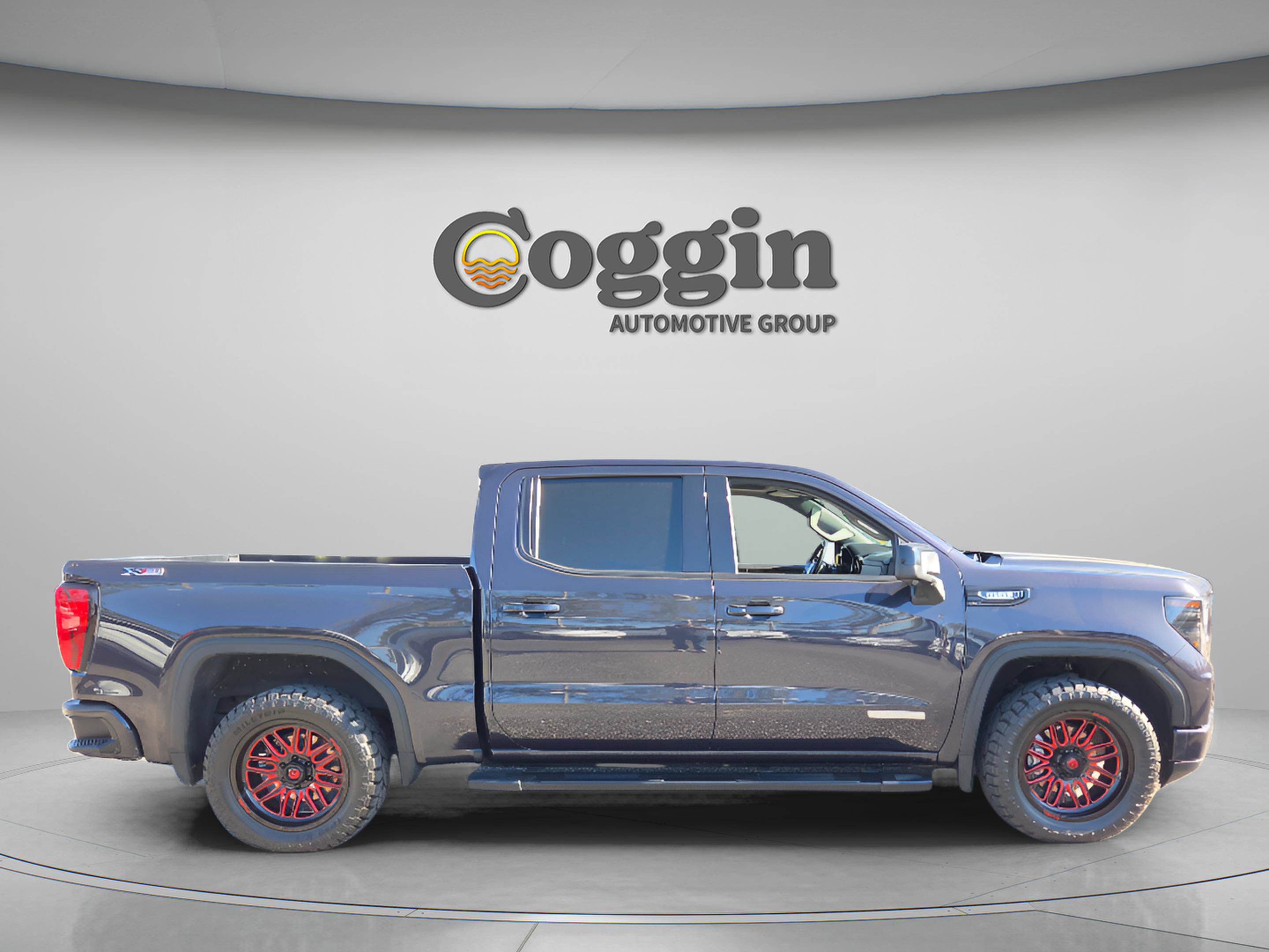 Used 2022 GMC Sierra 1500 Elevation w/ Elevation Premium Package image 7