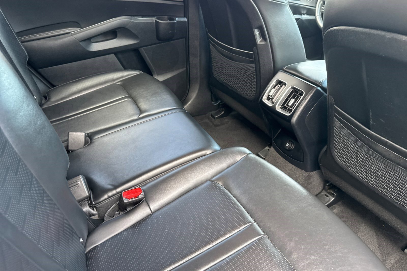 Used 2024 Kia Sorento S image 30