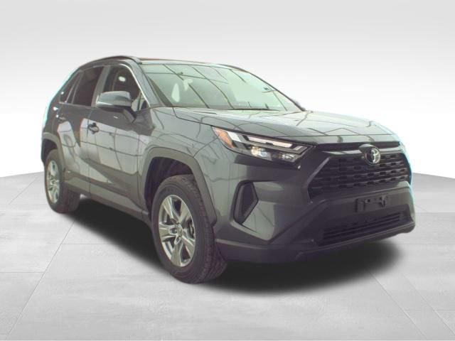 Used 2025 Toyota RAV4 XLE image 2