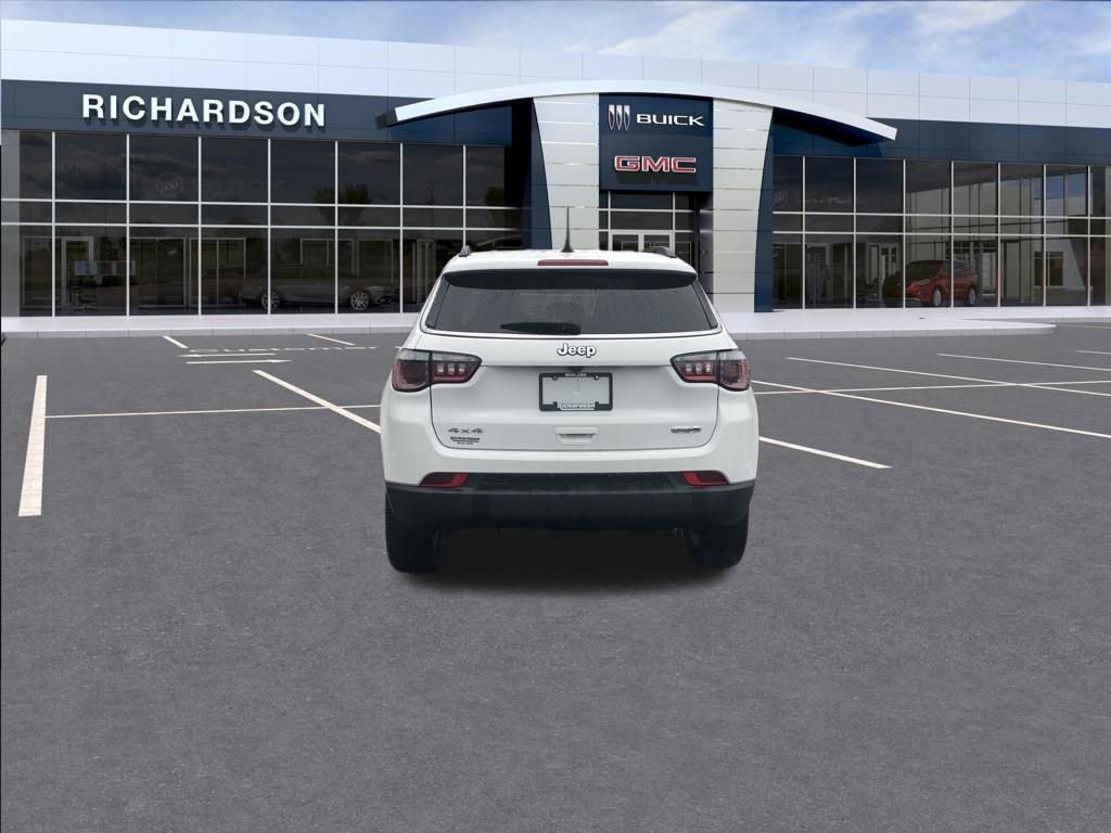 Used 2022 Jeep Compass Latitude AWD/4WD image 4