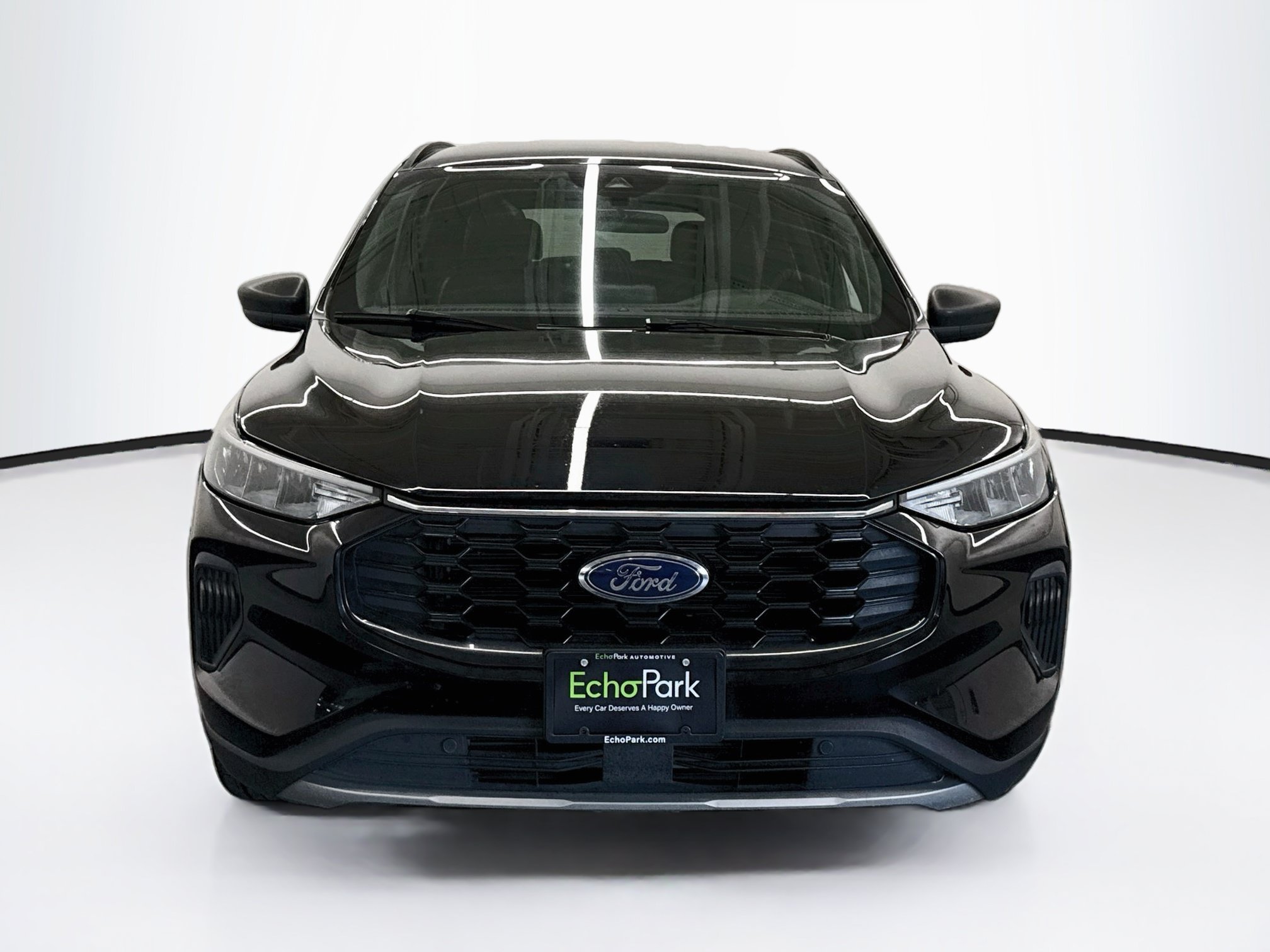 Used 2025 Ford Escape ST-Line FWD image 2