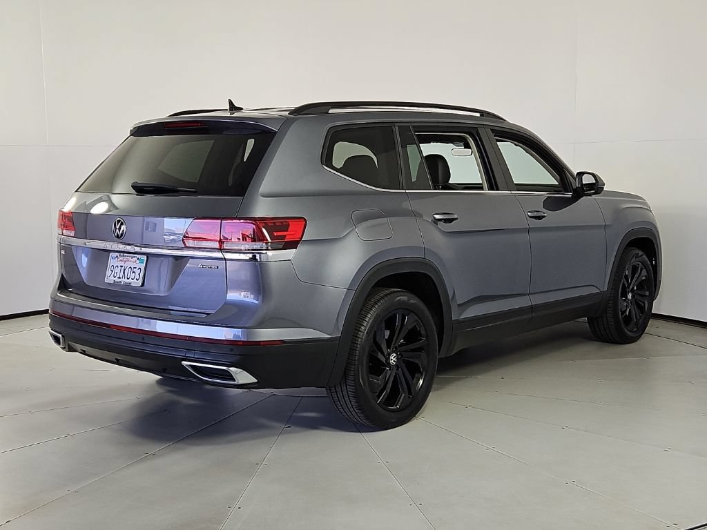 Certified 2023 Volkswagen Atlas SE w/ Black Wheel Package AWD/4WD image 7