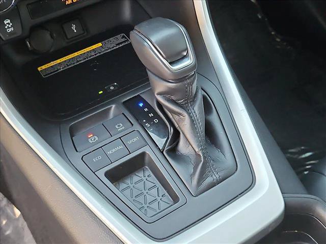 Used 2021 Toyota RAV4 XLE Premium FWD image 18
