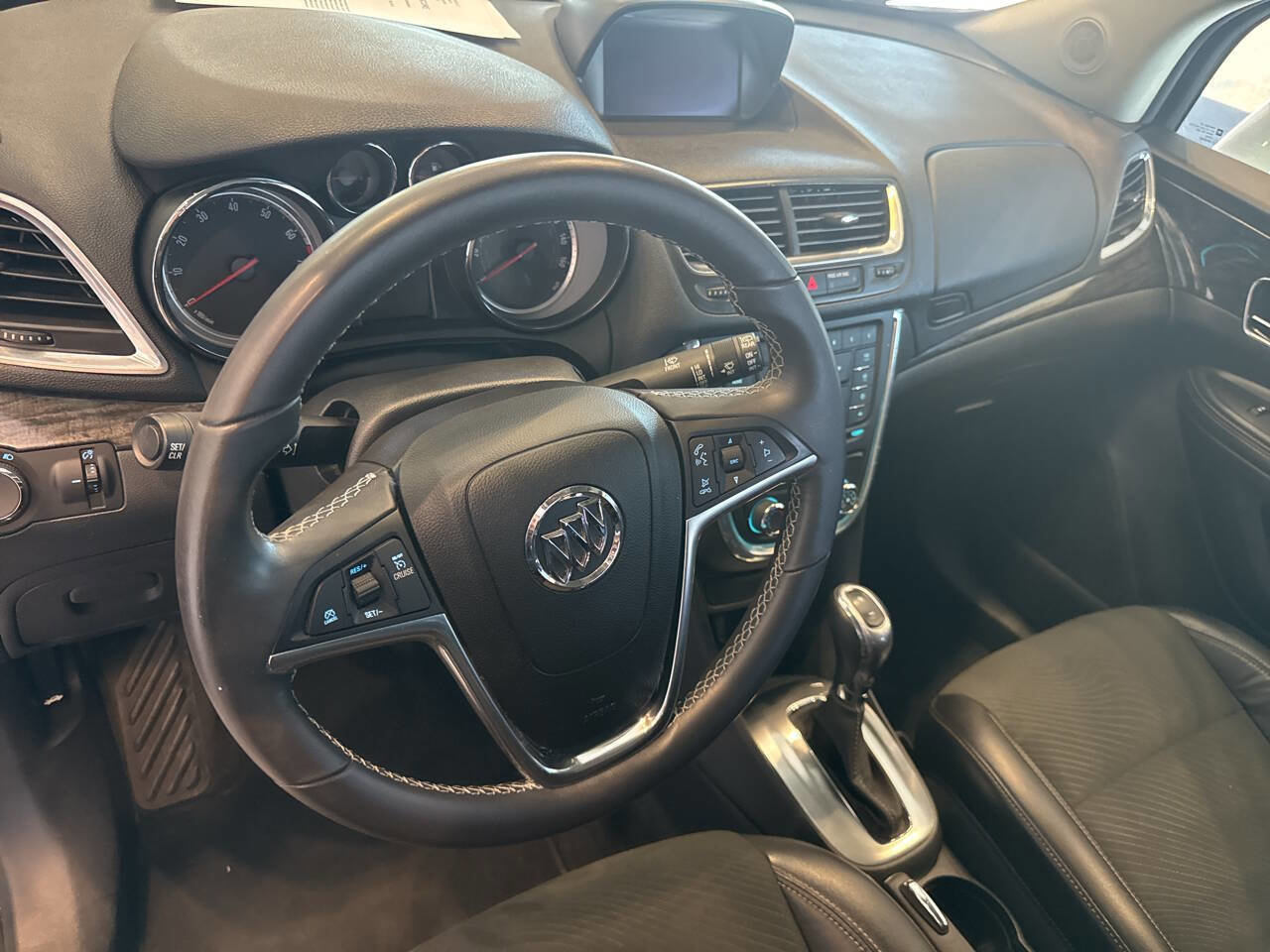 Used 2014 Buick Encore FWD image 24