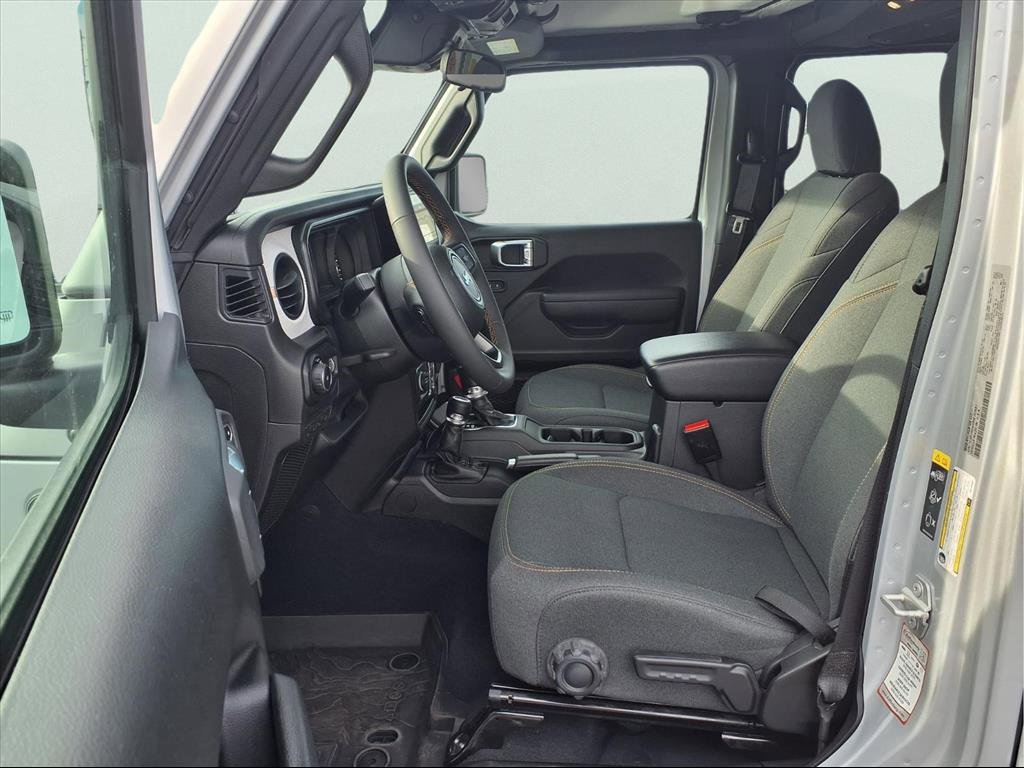 Used 2024 Jeep Wrangler Sport S image 19