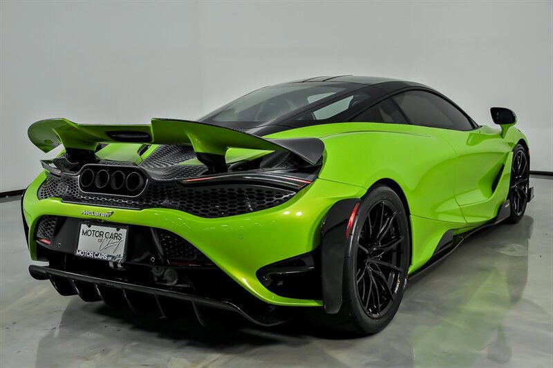 Used 2021 McLaren 765LT RWD image 12