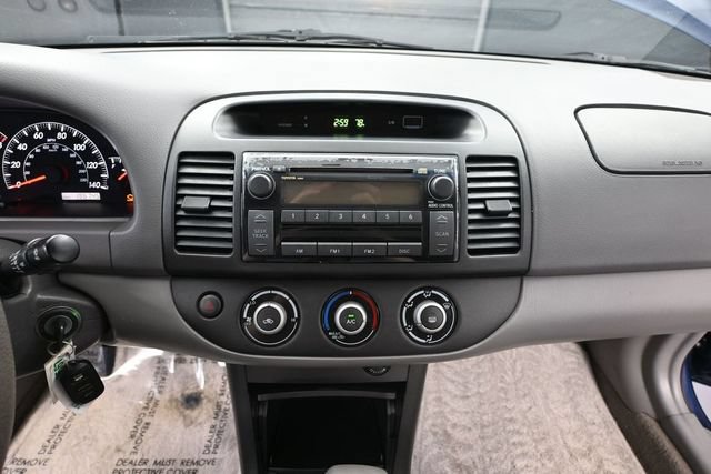 Used 2006 Toyota Camry LE FWD image 19