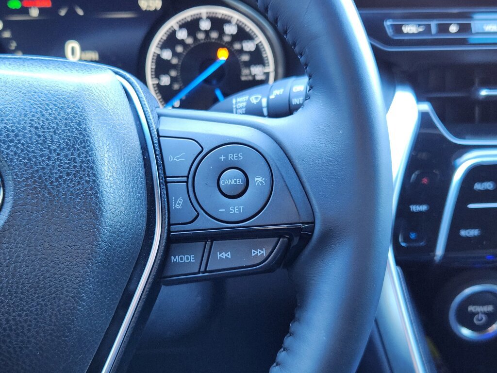 Used 2024 Toyota Venza Nightshade image 20