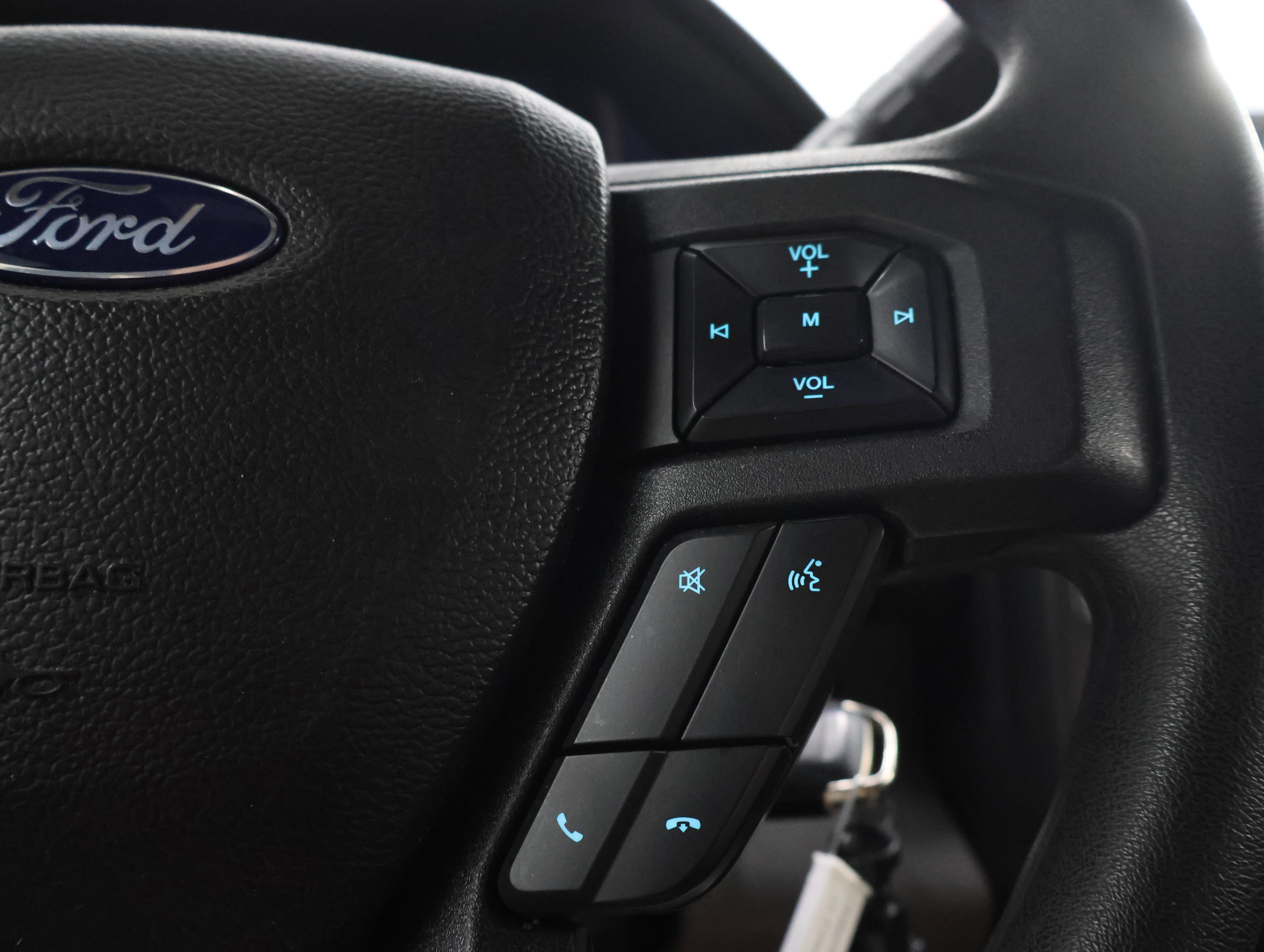 Used 2021 Ford F250 XLT w/ XLT Premium Package AWD/4WD image 14
