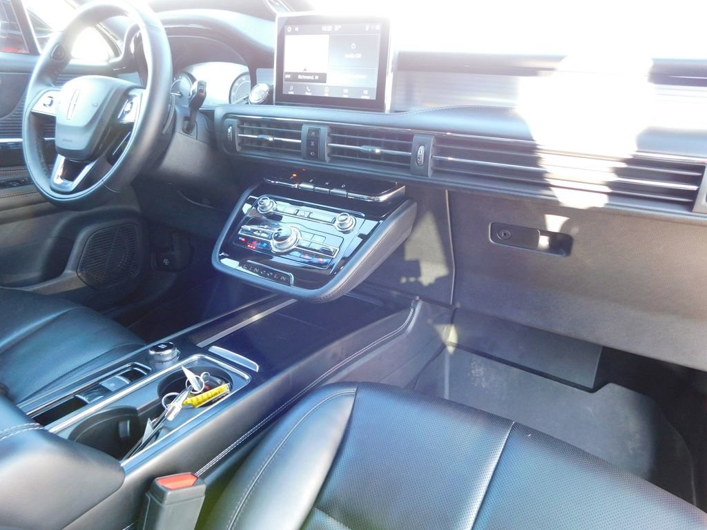 Used 2022 Lincoln Corsair AWD w/ Equipment Group 101A image 17