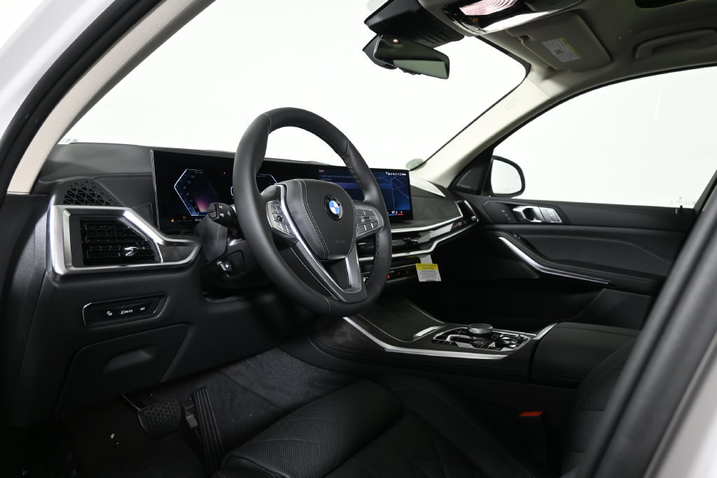 Used 2027 BMW X7 xDrive40i AWD/4WD image 15