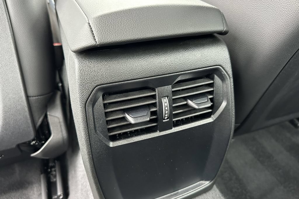 Used 2025 BMW M240i Coupe RWD image 13