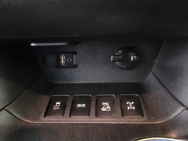 Used 2016 Toyota Highlander XLE image 25