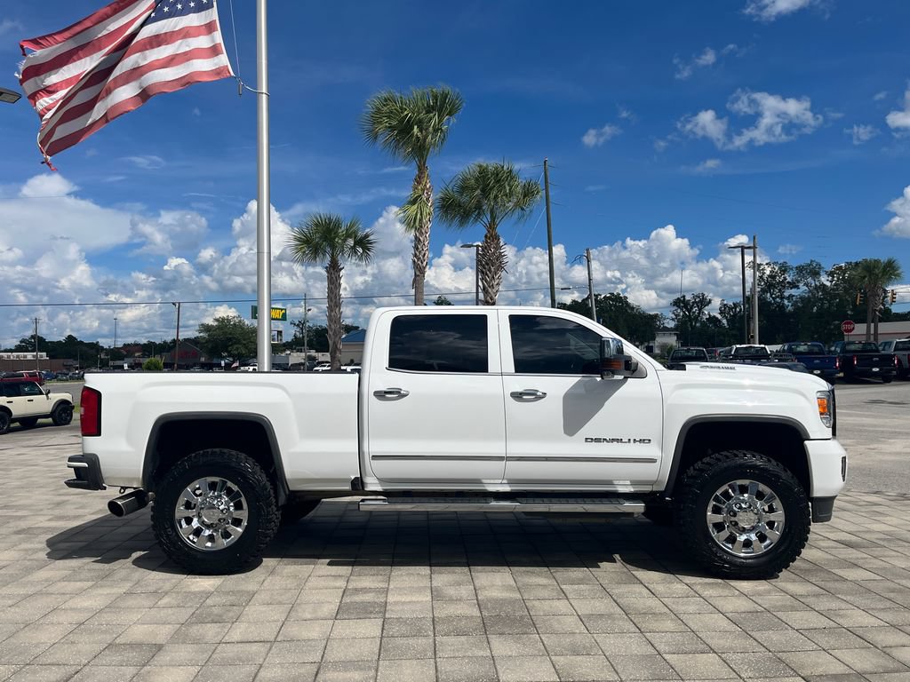Used 2019 GMC Sierra 2500 Denali w/ Duramax Plus Package AWD/4WD image 8