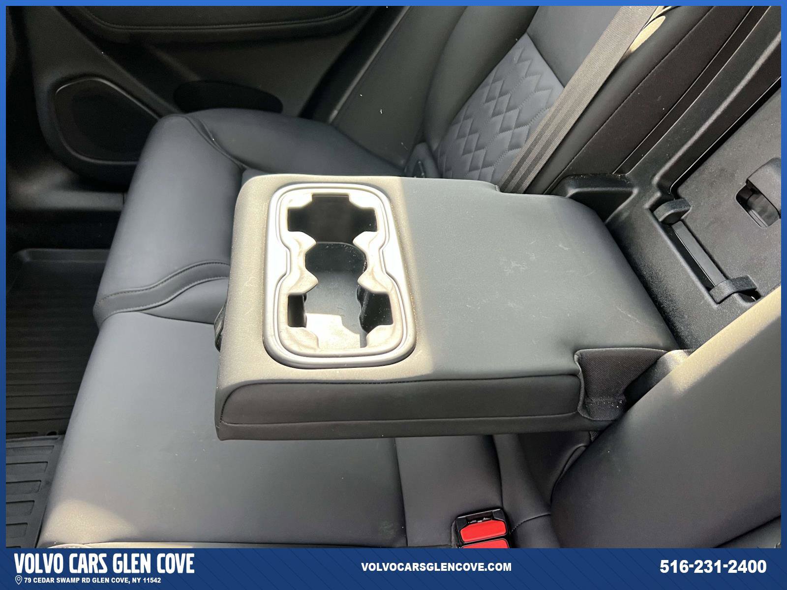 Used 2026 Volvo XC60 B5 Plus w/ Protection Package Premier image 9