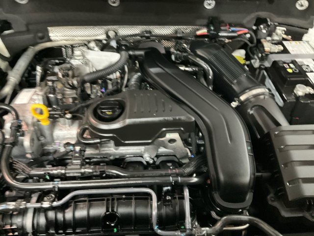 Certified 2026 Volkswagen Taos SE AWD/4WD image 24