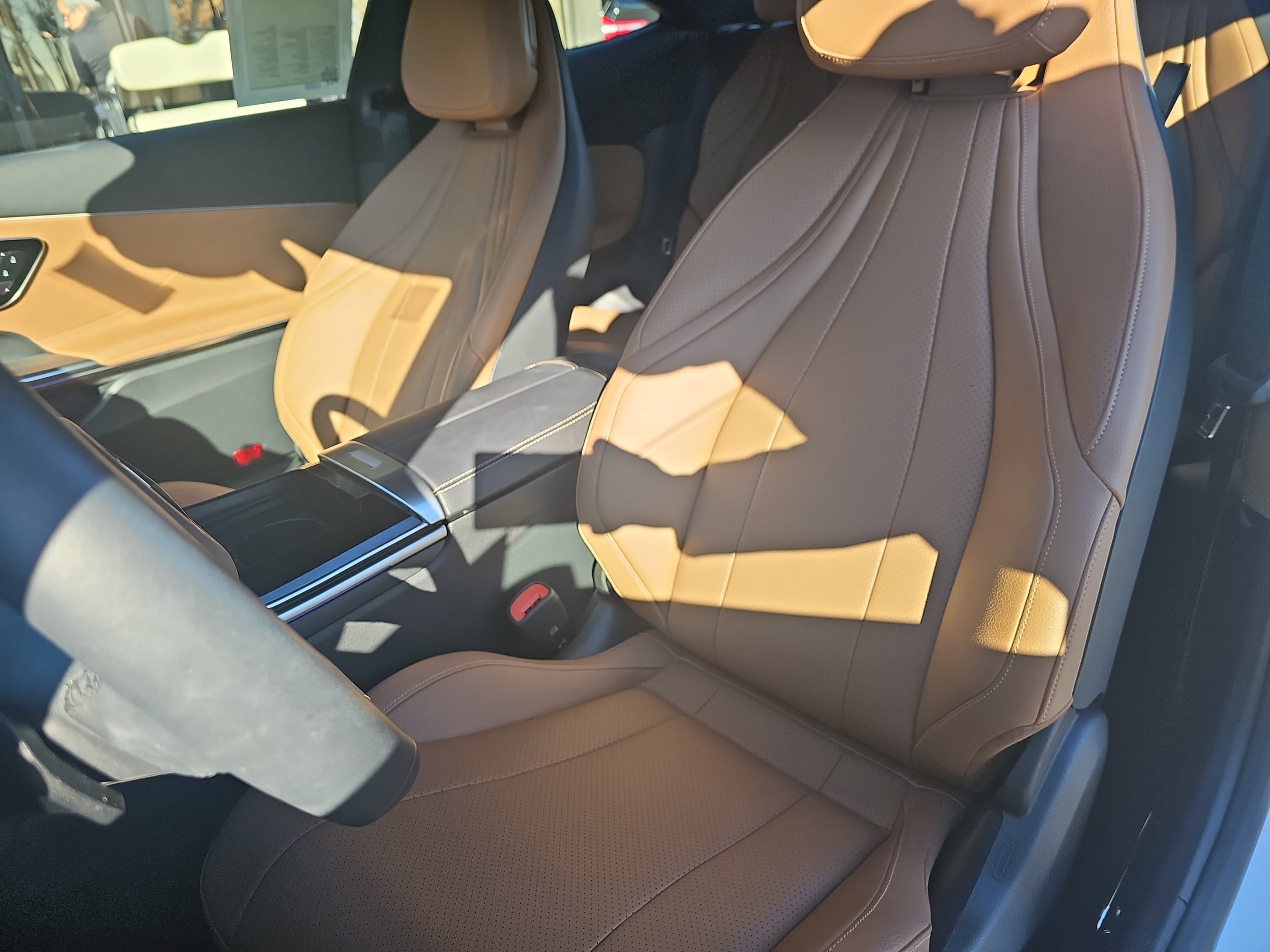 Certified 2025 Mercedes-Benz CLE 300 4MATIC Coupe image 17