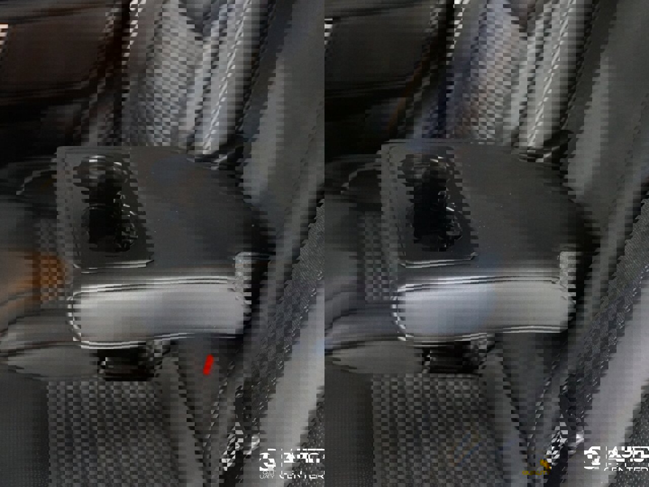 Used 2017 Land Rover Discovery HSE image 43