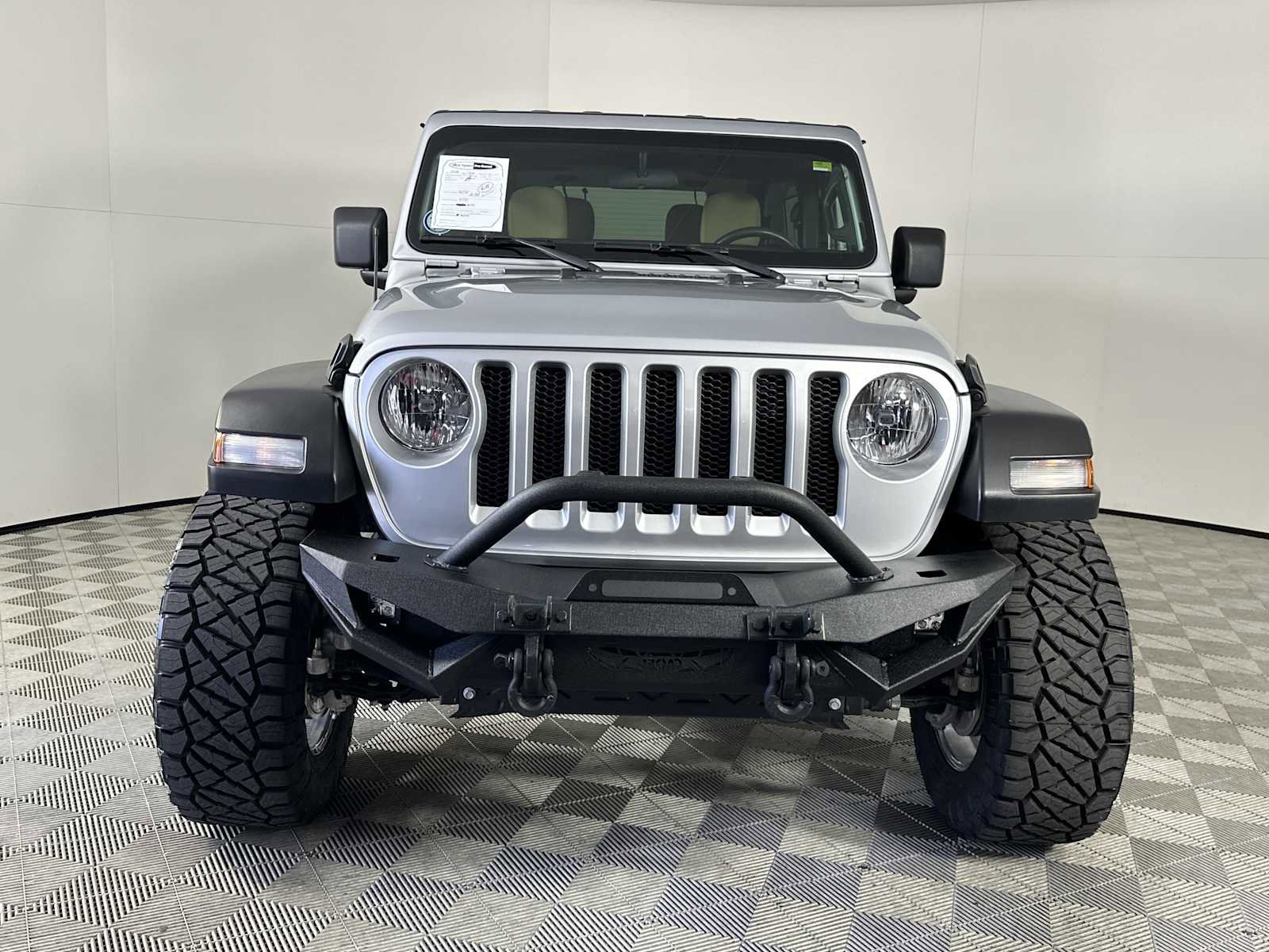 Used 2022 Jeep Wrangler Sport image 3