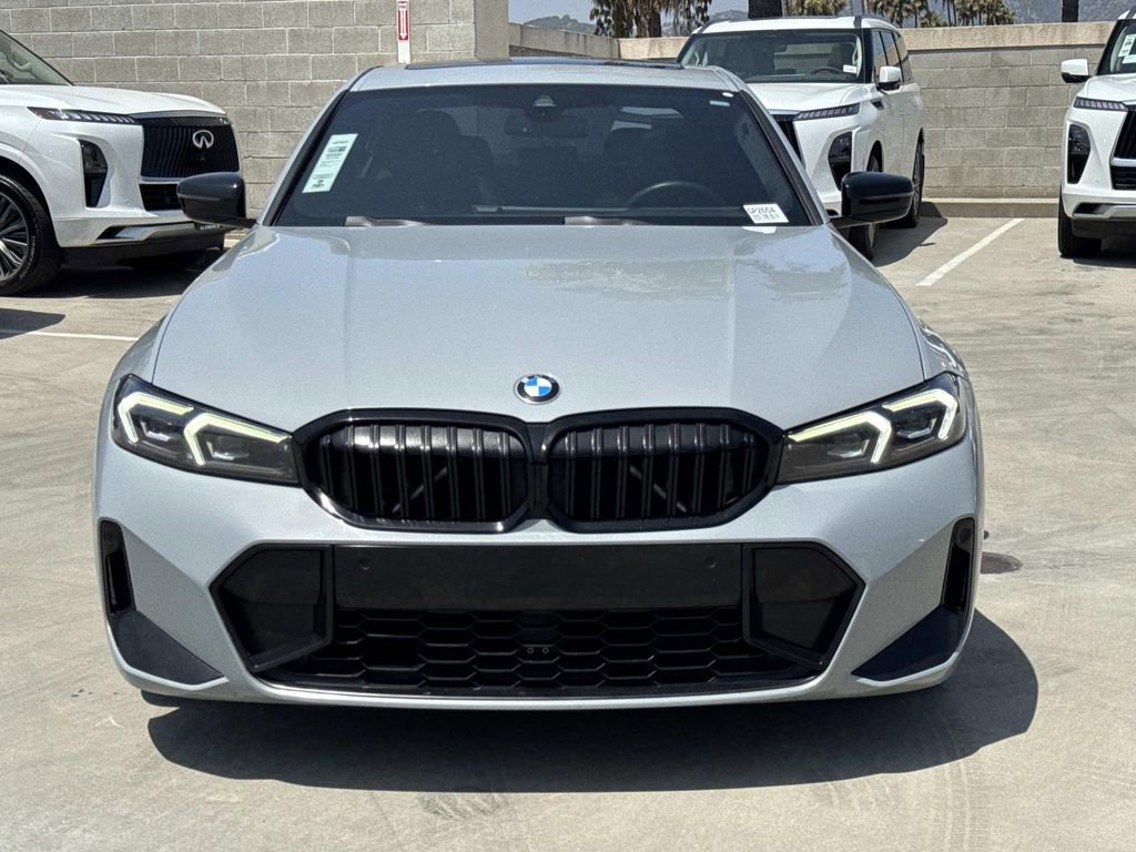 Used 2023 BMW 330i Sedan w/ M Sport Package RWD image 3