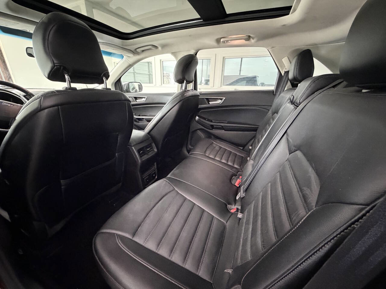 Used 2015 Ford Edge SEL w/ Equipment Group 201A AWD/4WD image 22