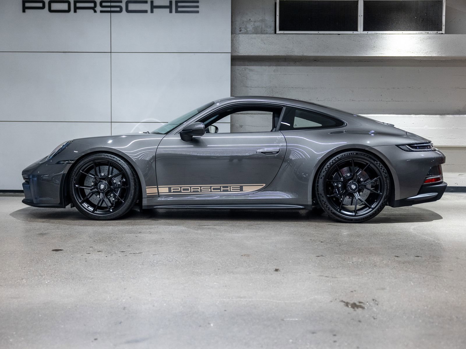 Certified 2023 Porsche 911 GT3 RWD image 2