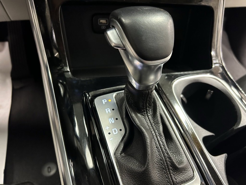 Used 2022 Kia Carnival SX Prestige image 16