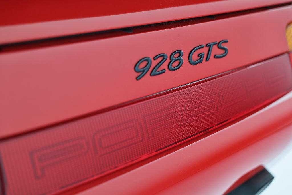 Used 1994 Porsche 928 GTS RWD image 17