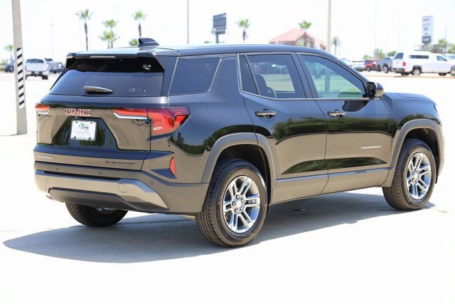New 2026 GMC Terrain Elevation w/ LPO, Floor Liner Package FWD image 8