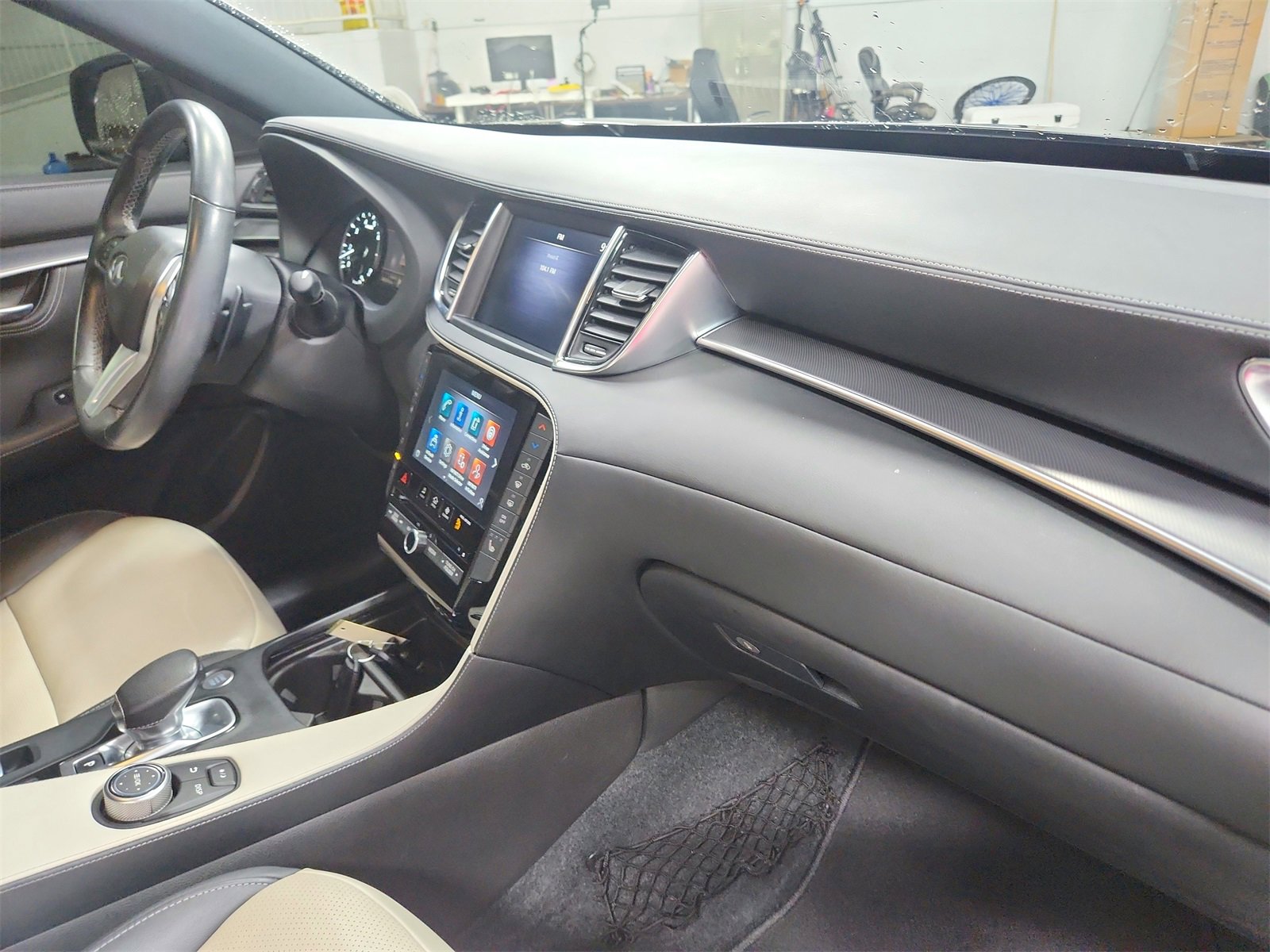 Used 2023 INFINITI QX55 Luxe w/ Cargo Package image 32