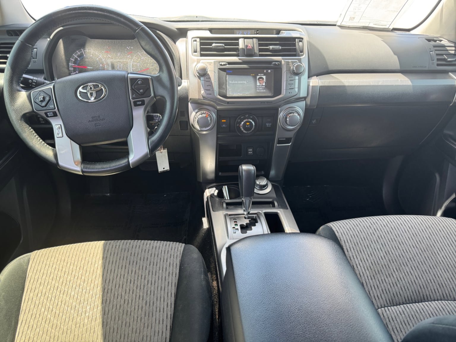 Used 2016 Toyota 4Runner SR5 AWD/4WD image 12