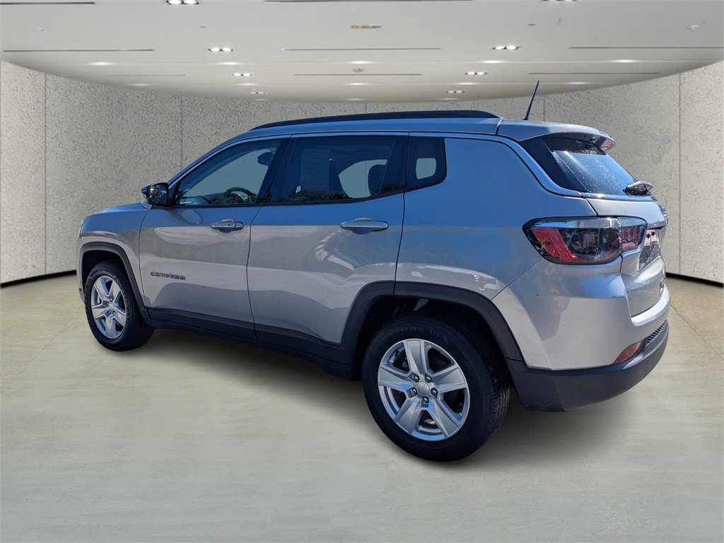 Used 2022 Jeep Compass Latitude image 5