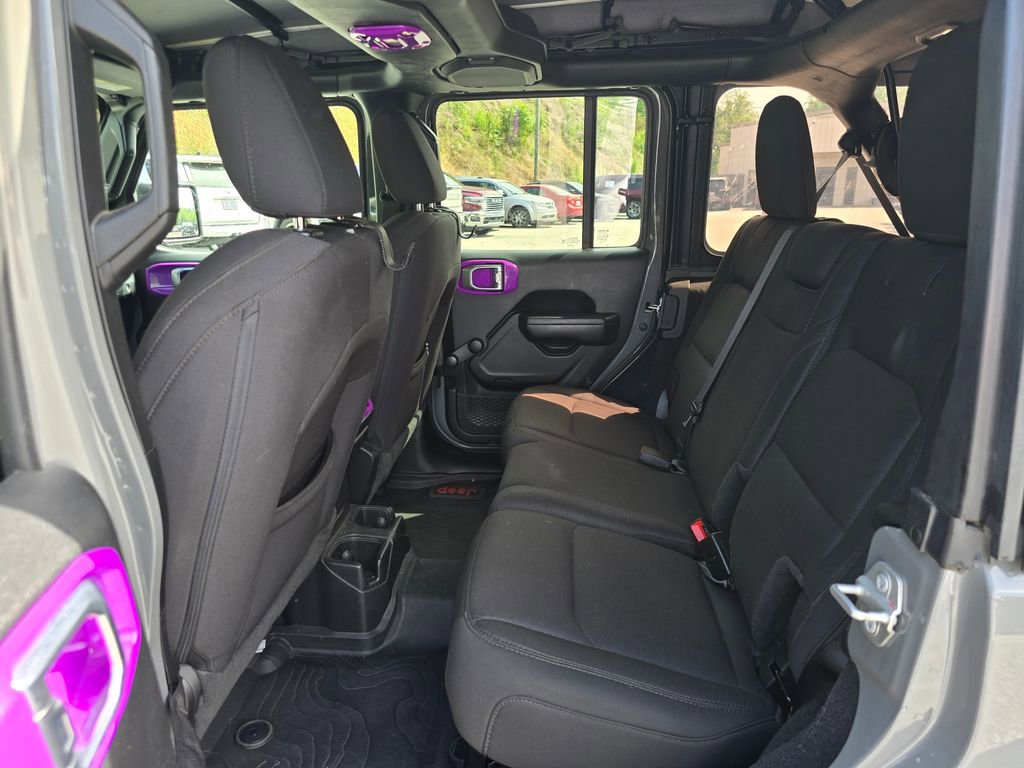 Used 2023 Jeep Wrangler Unlimited Sport AWD/4WD image 10