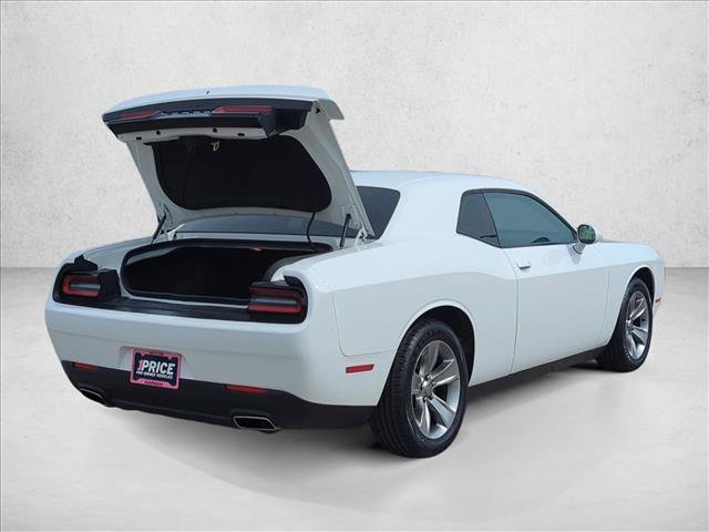 Used 2019 Dodge Challenger SXT RWD image 5