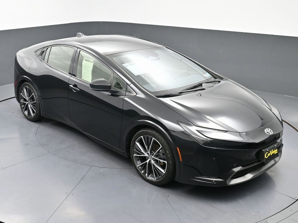 Used 2024 Toyota Prius XLE image 40