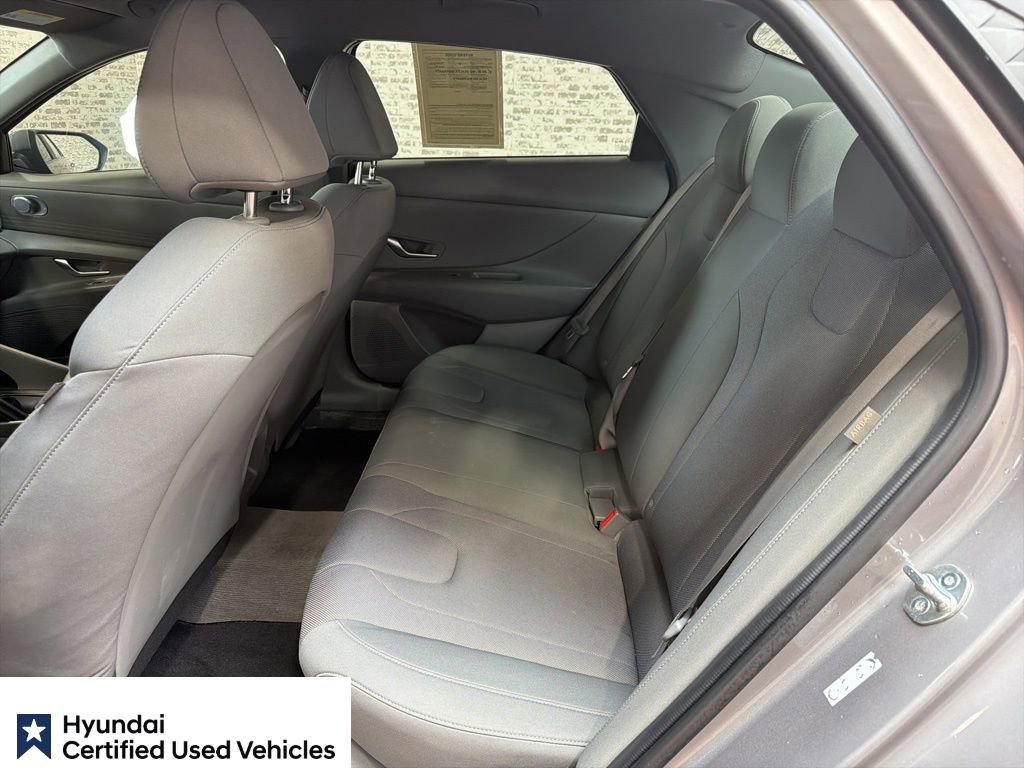 Certified 2024 Hyundai Elantra SE FWD image 16