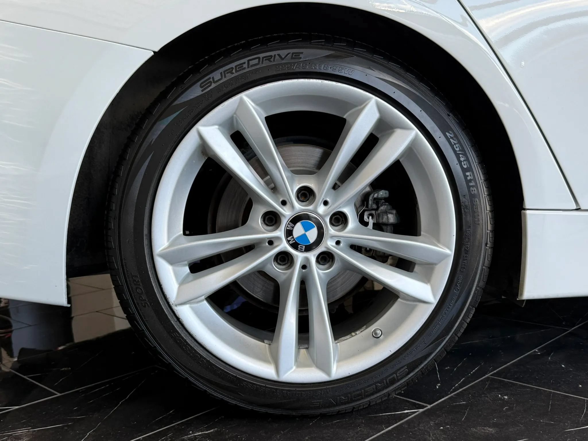 Used 2018 BMW 320i Sedan RWD image 34