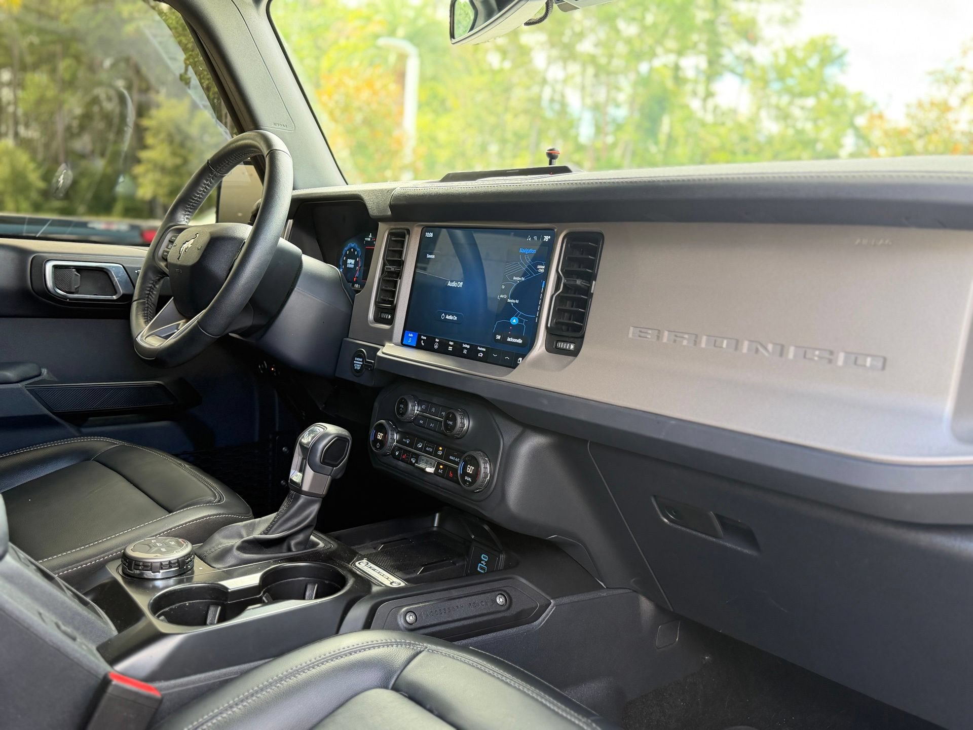 Used 2025 Ford Bronco Outer Banks AWD/4WD image 4