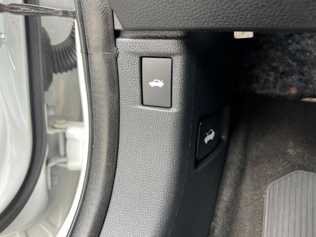 Used 2023 Honda Accord LX image 16